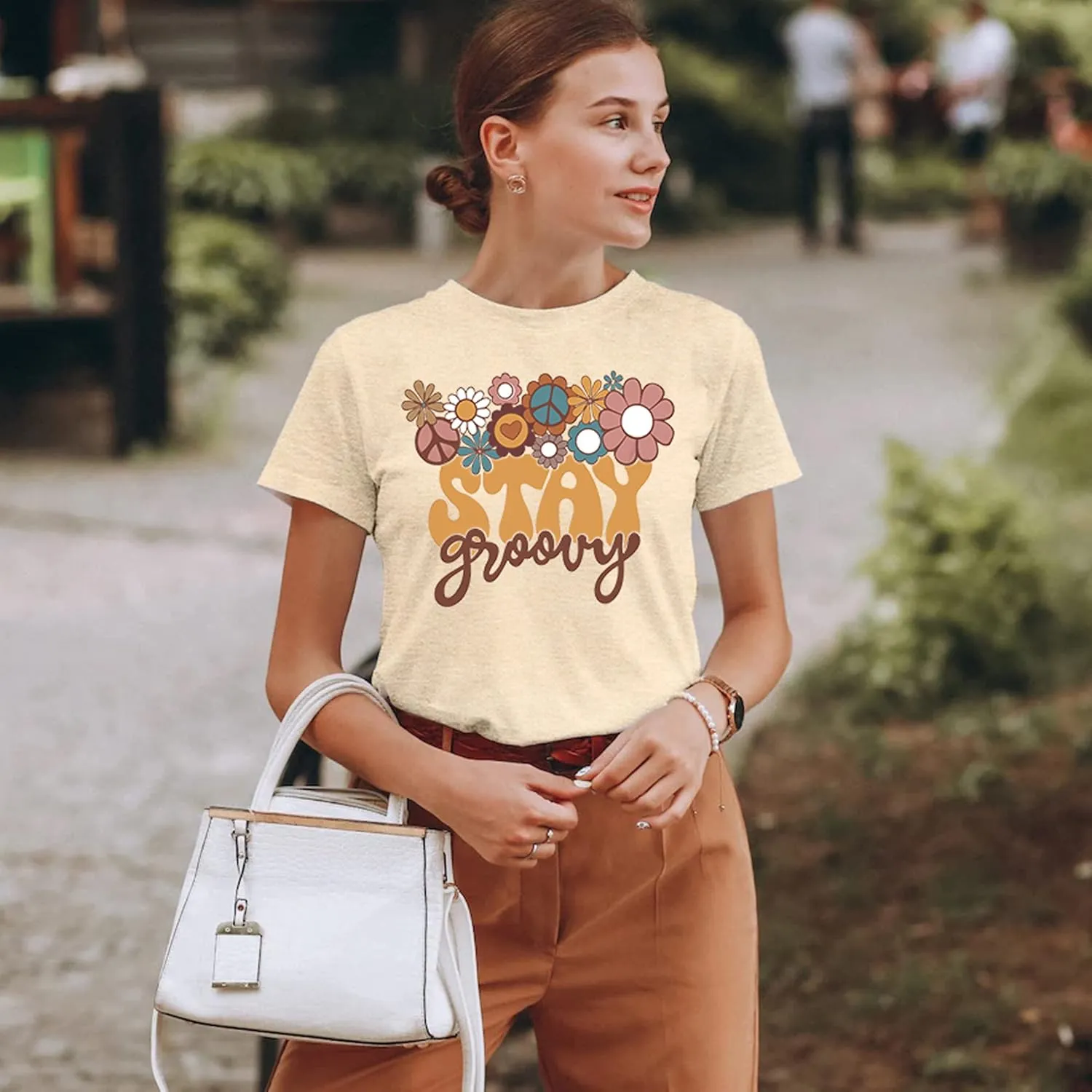 Stay Groovy Shirt for Womens Floral Graphic Retro Shirts Hippie 70s Tee Summer Tee Tops