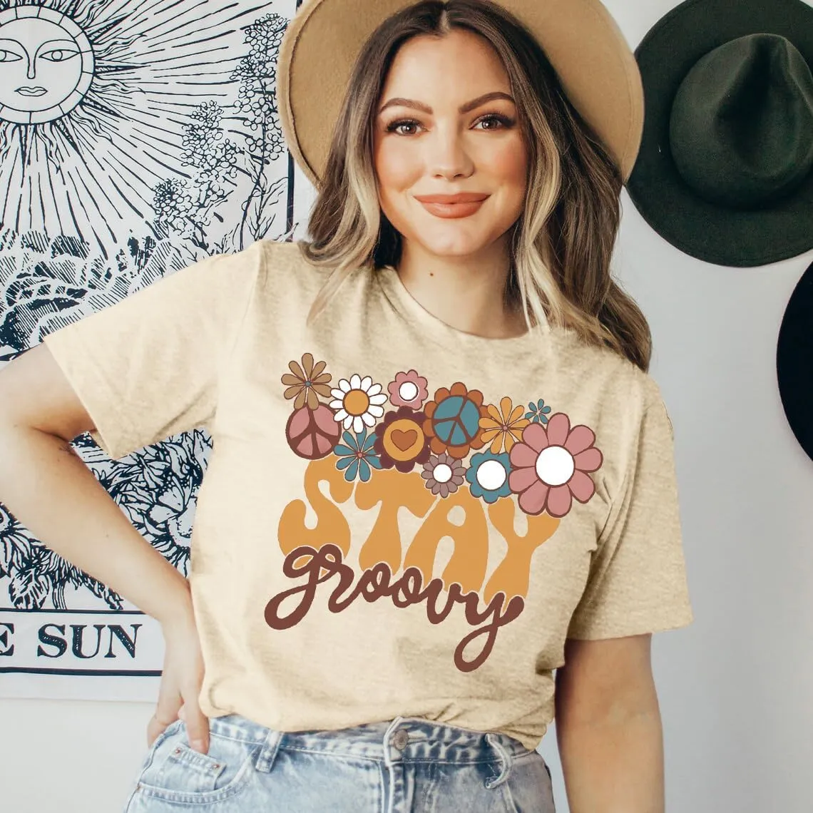 Stay Groovy Shirt for Womens Floral Graphic Retro Shirts Hippie 70s Tee Summer Tee Tops